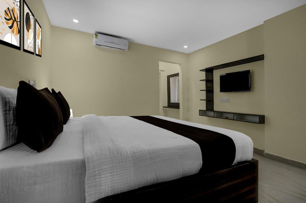 Hotel near Amaralingeswara Temple in Amaravati
