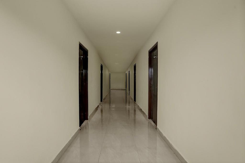 Hotel near Amaralingeswara Temple in Amaravathi